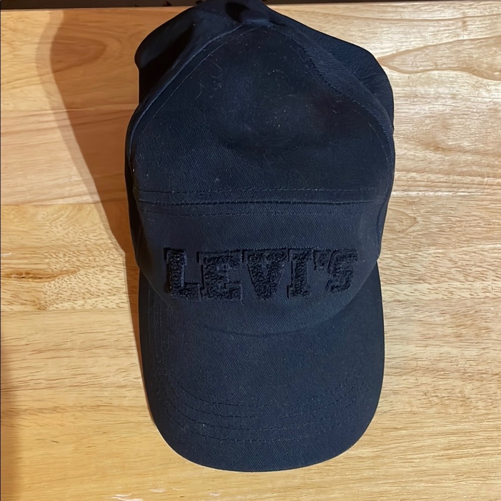 Levi's Black Cap
